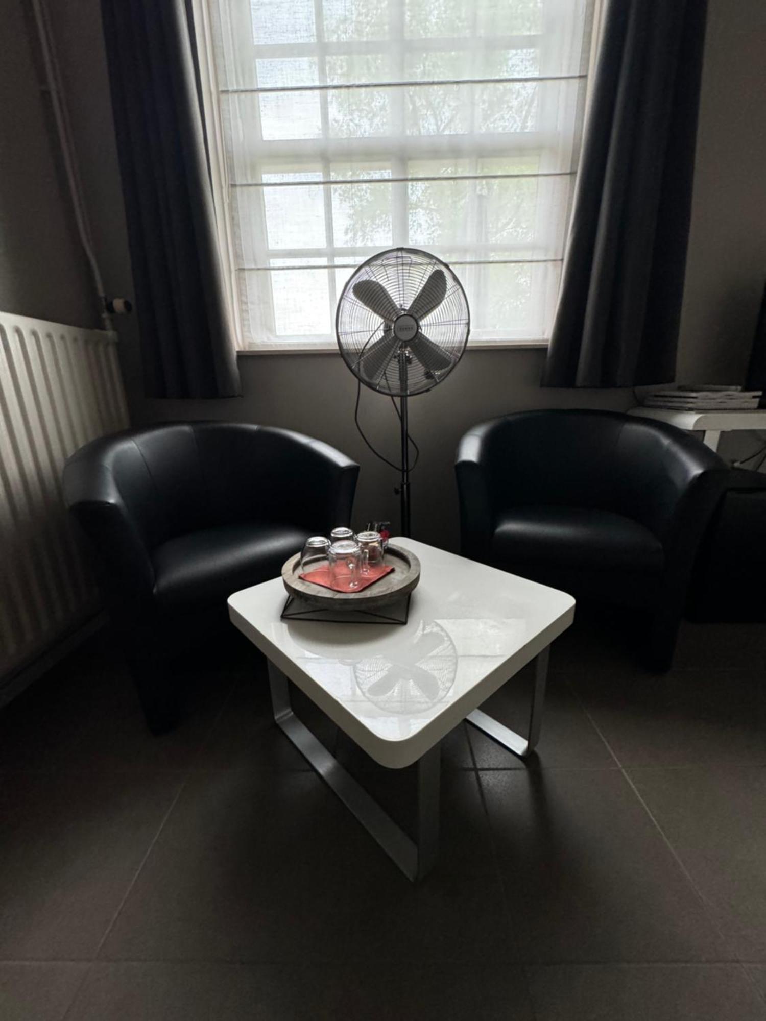 Bed and Breakfast Ouwe Schuure Esclusa Exterior foto