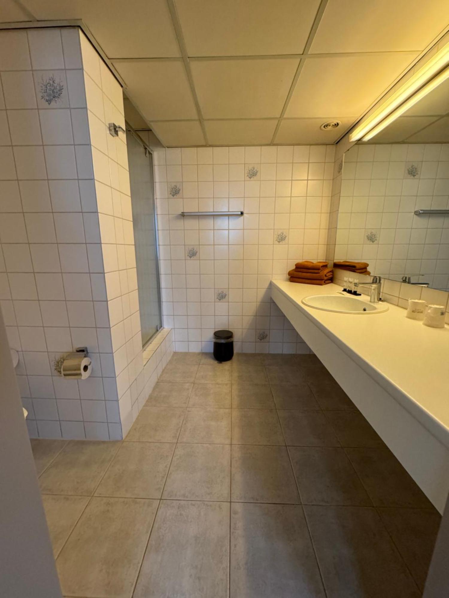 Bed and Breakfast Ouwe Schuure Esclusa Exterior foto