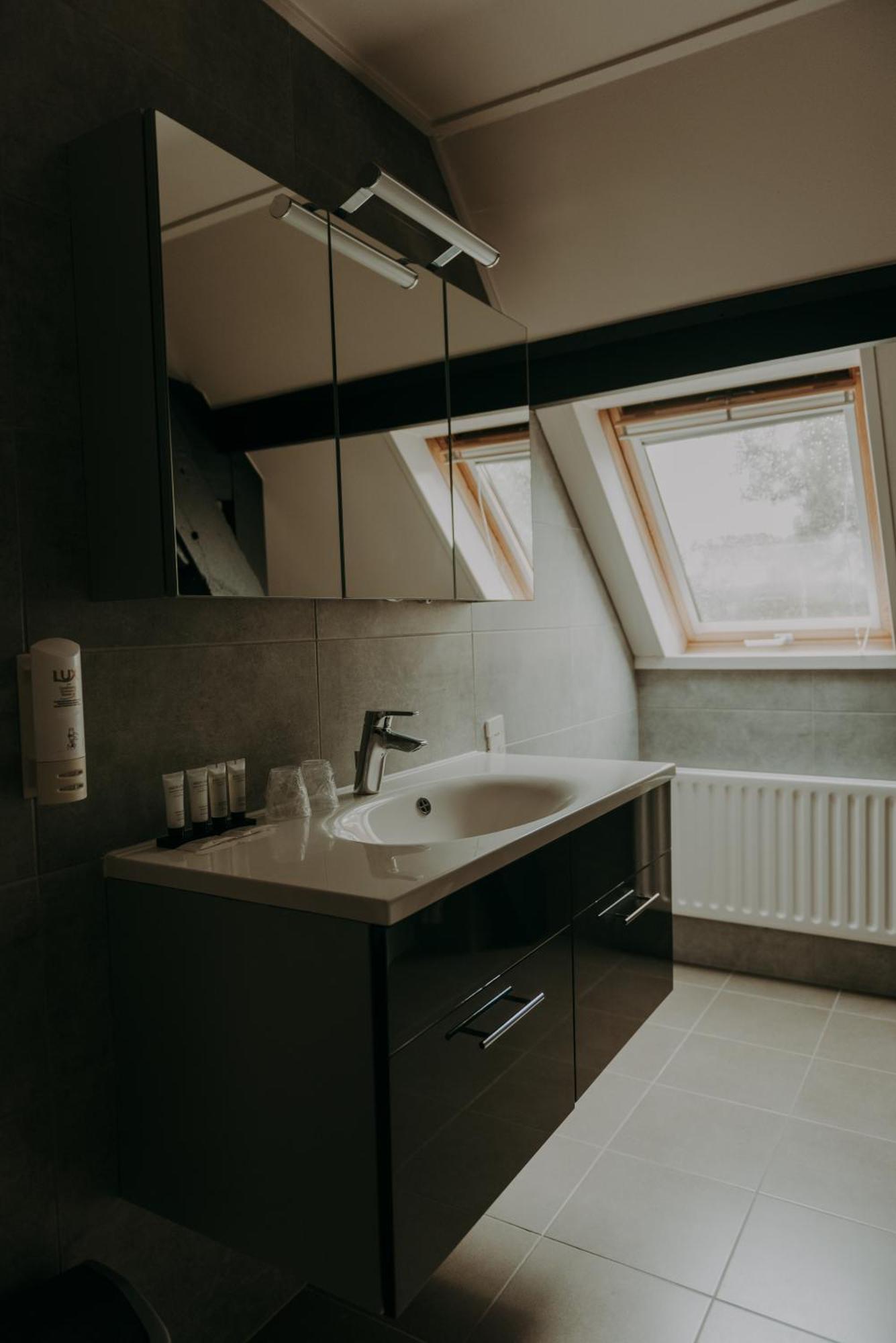Bed and Breakfast Ouwe Schuure Esclusa Exterior foto